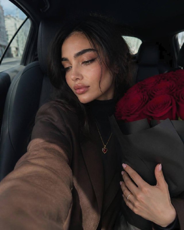 سلفی کاندید و طبیعی آیفون ۱۶ پرو مکس